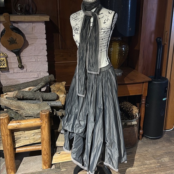 Lilith Dresses & Skirts - LILITH French Design Versatile Taffeta Midi A-Line Skirt, S-M, Gray